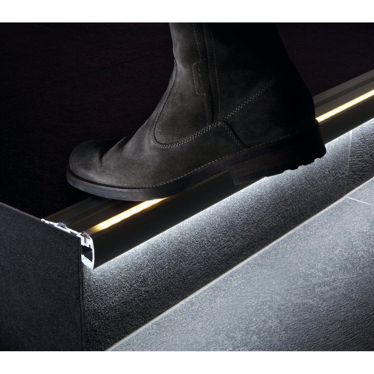 Profil STEP, silber eloxiert – Anwendungsbild