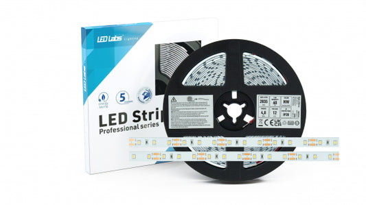 LED Streifen PRO 3Y 12V 300 LED 2835 SMD 4.8W CW RA90
