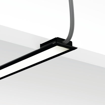KLUŚ Endkappe mit Loch MICRO-NK-OTW, schwarz, ABS – Detail-/Anwendungsbild