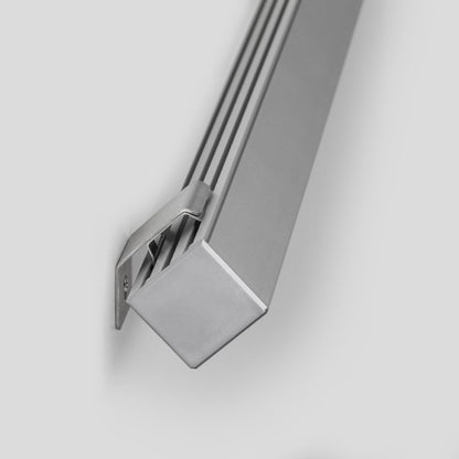 KLUŚ Befestigungsclip GIP-STN-45D, silbern, rostfreier Stahl – Detail-/Anwendungsbild